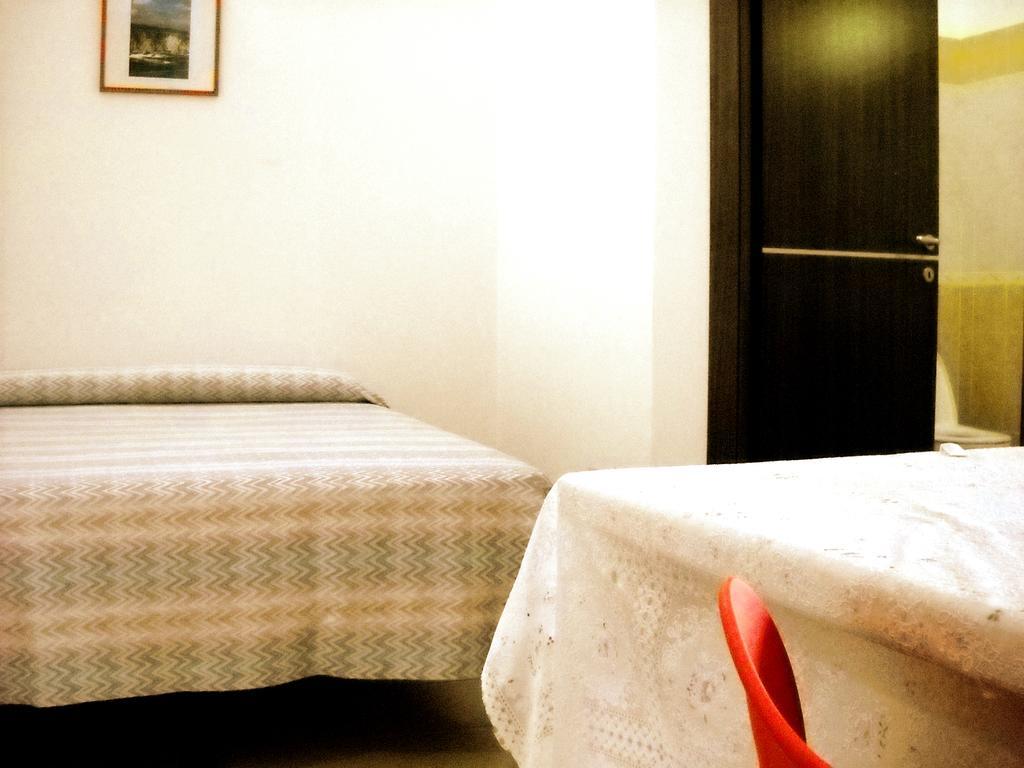 Zagare Residence Rodi Garganico Pokoj fotografie